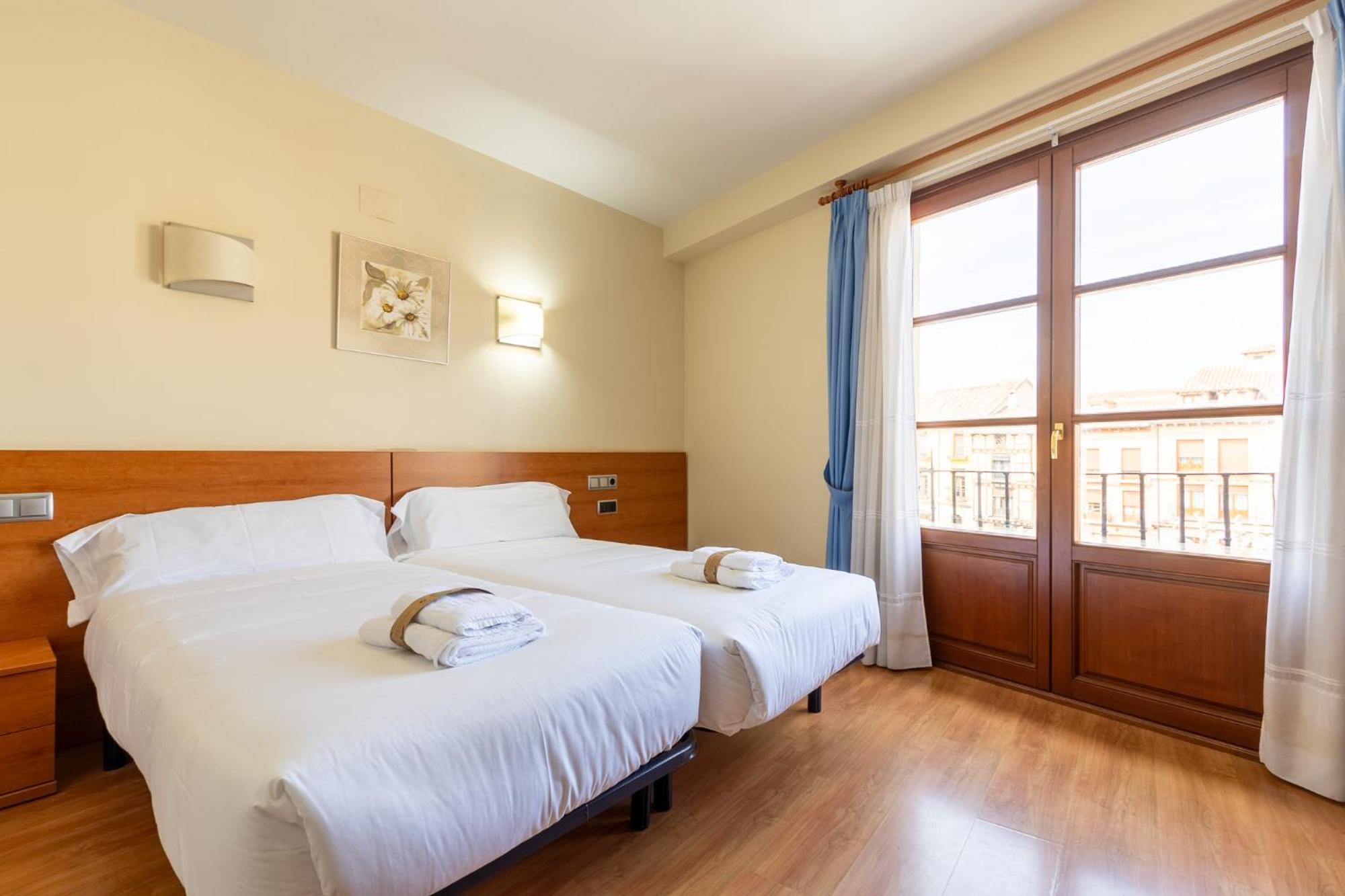 Insidehome Zaravencia Plaza Mayor Toro Exterior foto